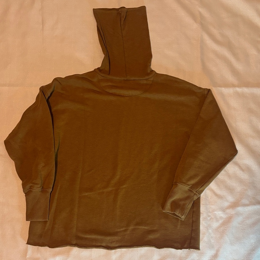Aerie women’s  Earthy Brown Turtleneck Sweater - Picture 5 of 5